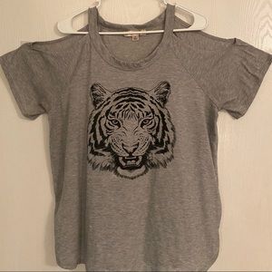 Tiger plus size ladies graphic tee